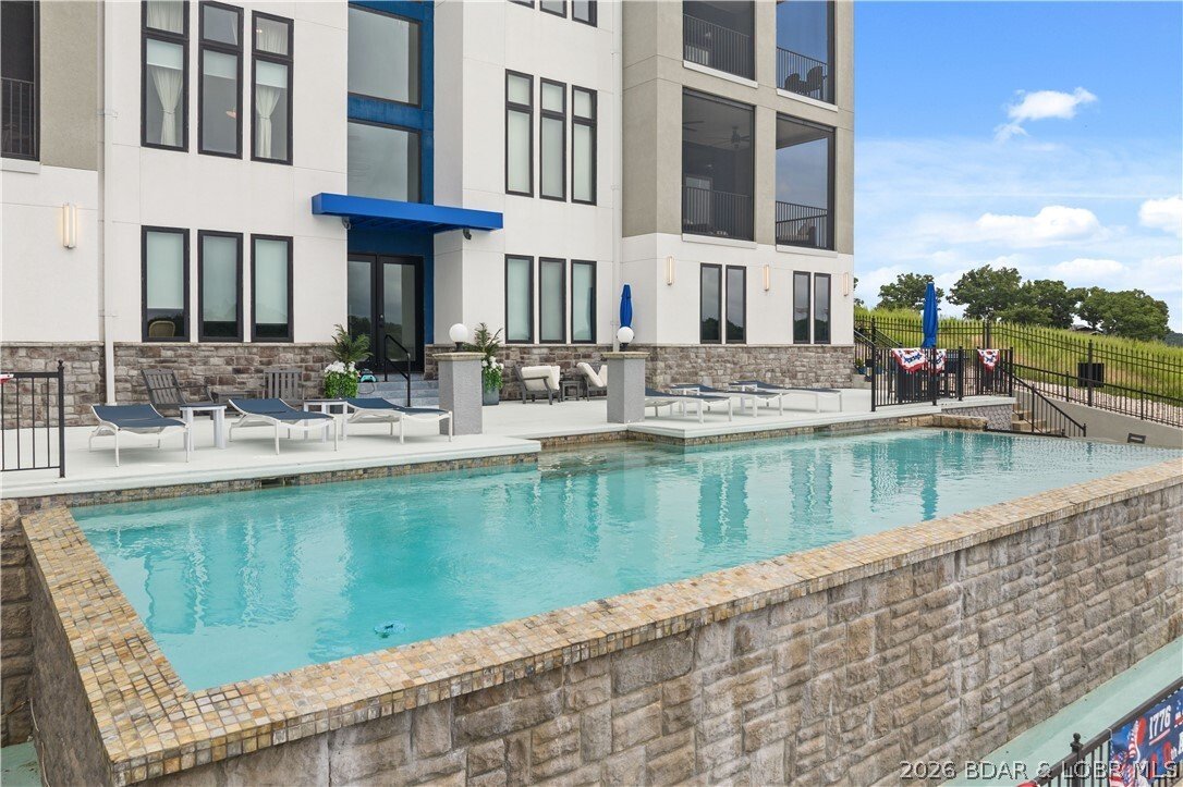 Condo in Sunrise Beach, Missouri, United States 1 - 18260199
