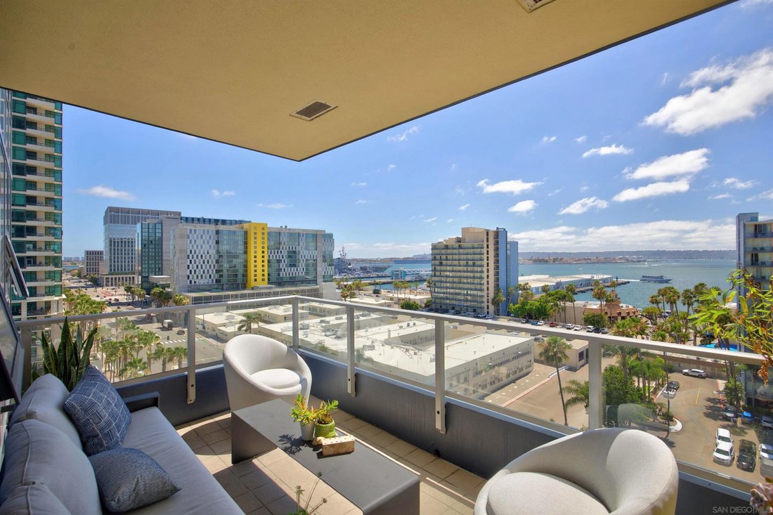 Condo in San Diego, California, United States 3 - 18260636