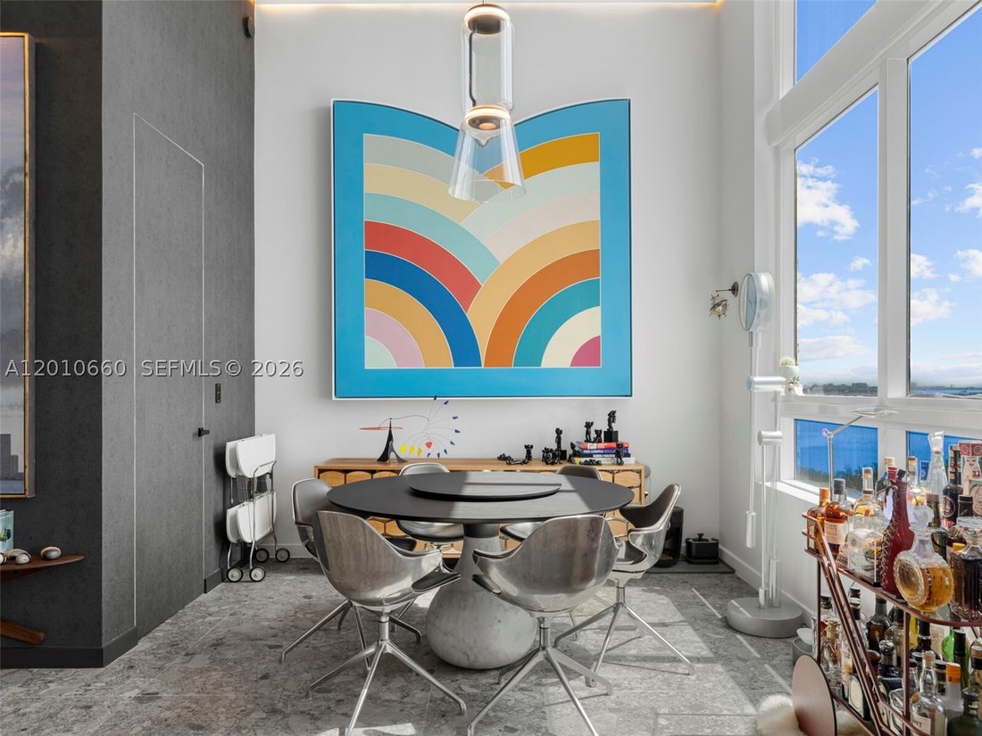 Condo in Miami, Florida, United States 3 - 17812282