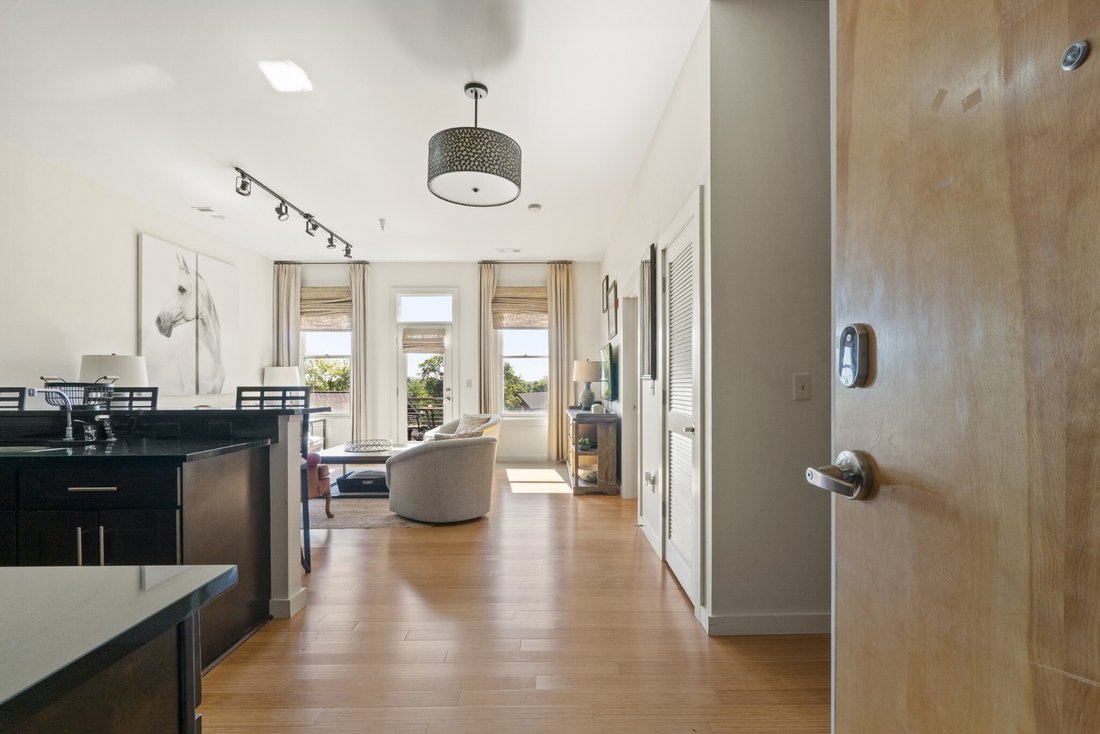 Condo in Nashville, Tennessee, United States 2 - 18264570