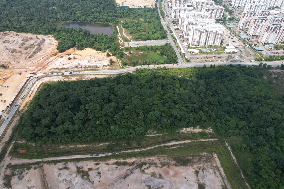 Shah Alam, Selangor, Malaysia 1 - 18260727