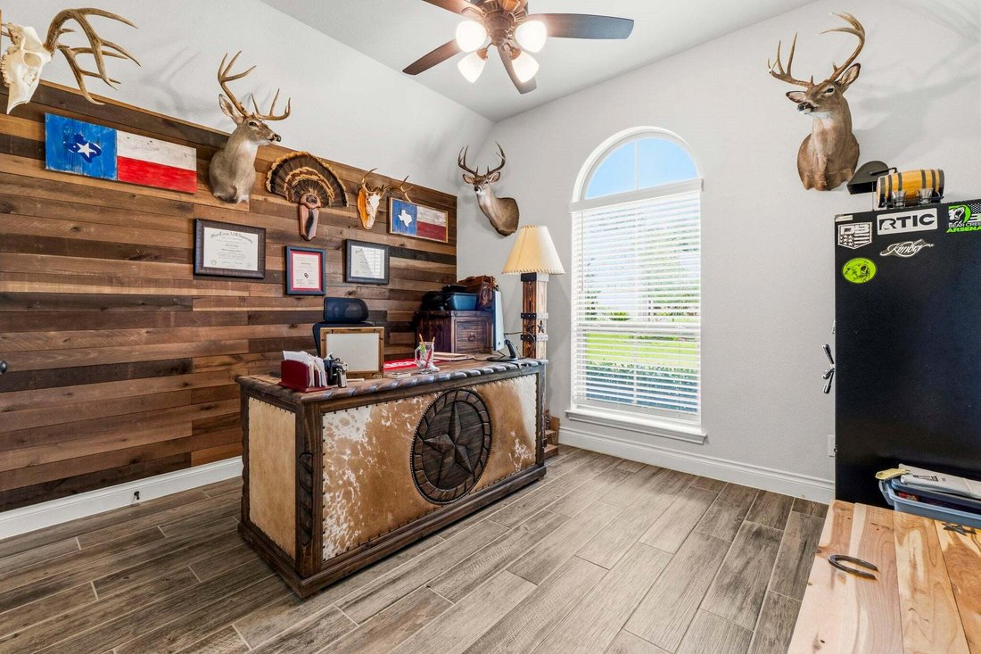 House in Montgomery, Texas, United States 4 - 18266173