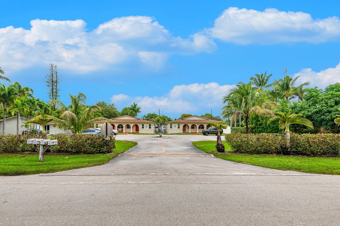 Dania Beach, Florida, United States 3 - 16942785