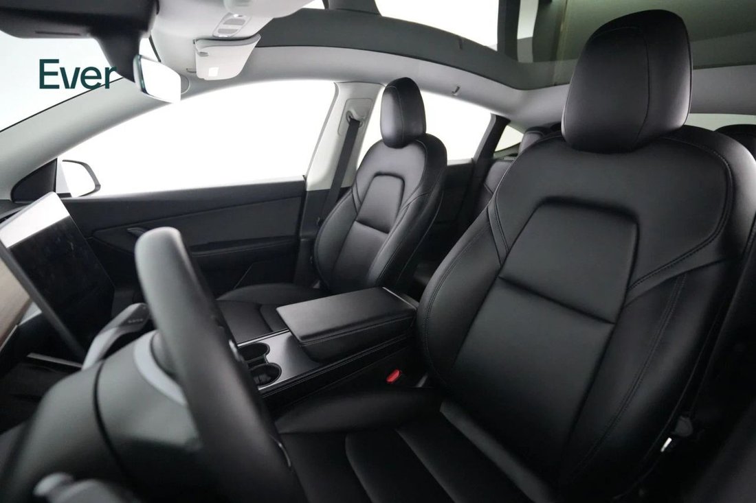 Suv in San Francisco, CA, United States 4 - 18047667
