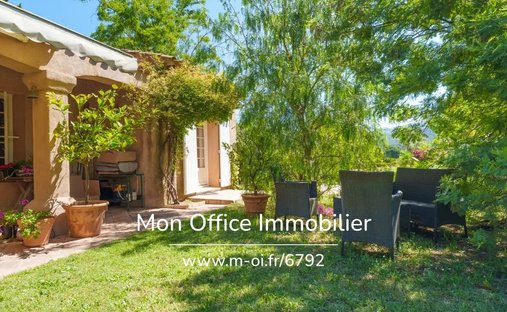 Villa in Les Freres-Les Cancades-Les Ginestes, Le Beausset, France 1