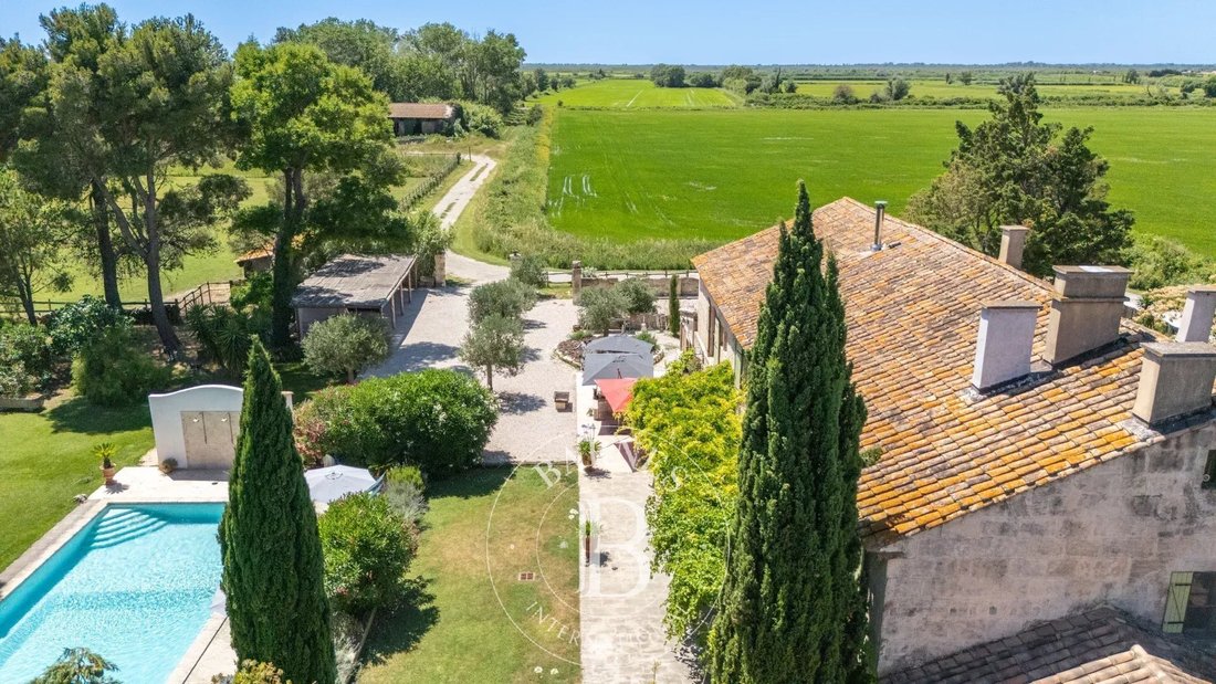 House in Arles, Provence-Alpes-Côte d'Azur, France 3 - 18266344