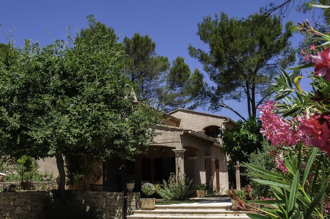Villa in Montfort-sur-Argens, Provence-Alpes-Côte d'Azur, France 1 - 18261890