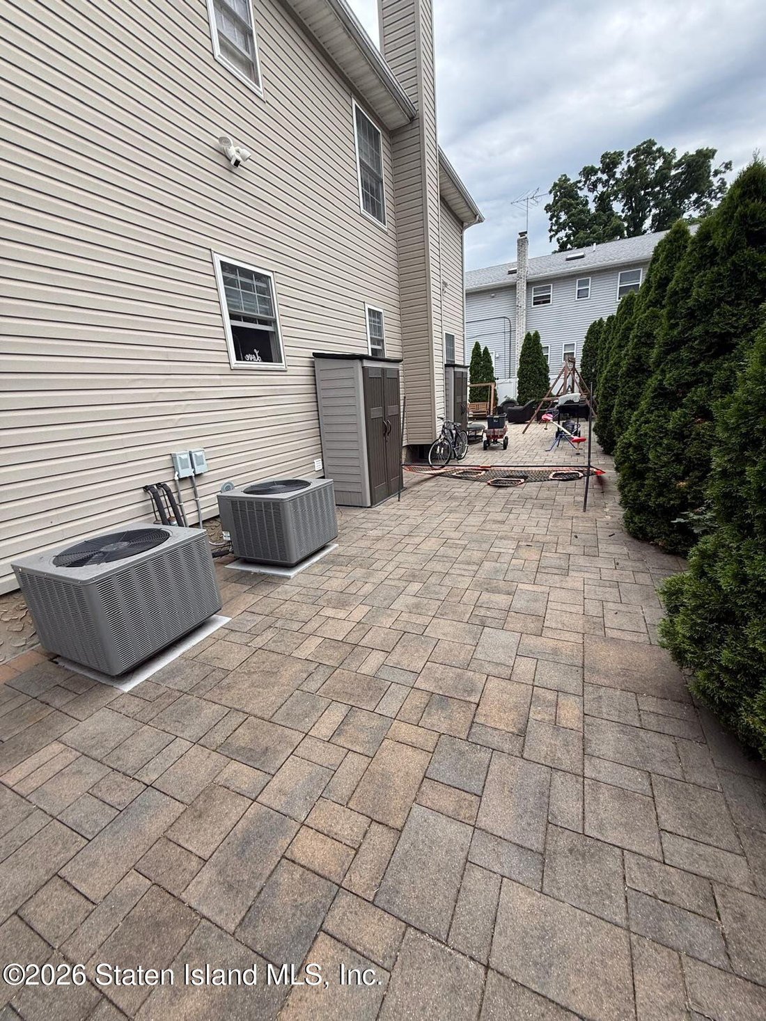 House in Elmont, New York, United States 5 - 18260156