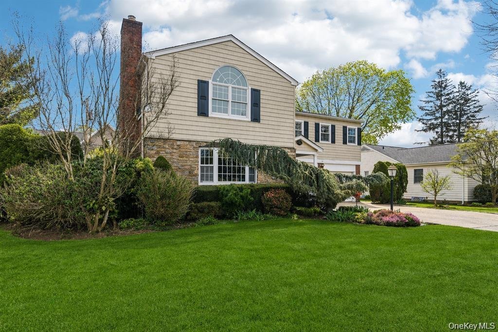 House in Garden City, New York, United States 2 - 18263754