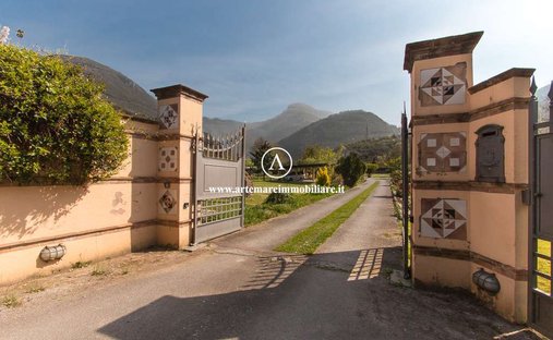 Villa in Strettoia-Capezzano-Valdicastello, Pietrasanta, Tuscany 1