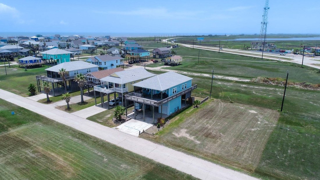 House in Freeport, Texas, United States 3 - 18261471