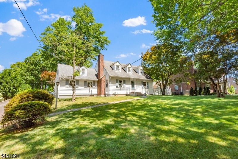 House in Mountainside, New Jersey, United States 1 - 18261499