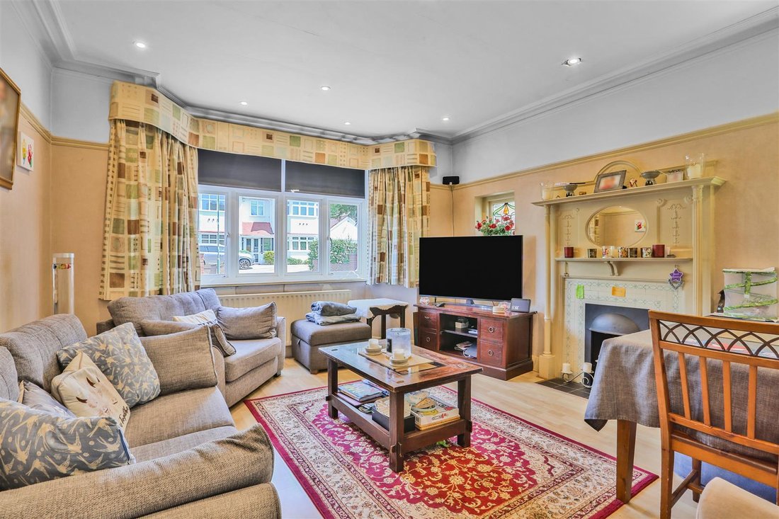 House in London Borough of Sutton, England 2 - 18265381