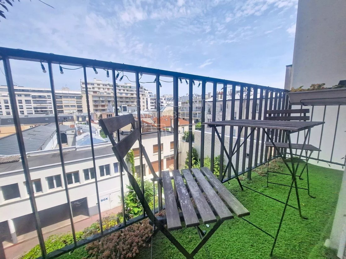 Apartment in Auteuil Sud, Paris 16e Arrondissement, Paris 2 - 18130268