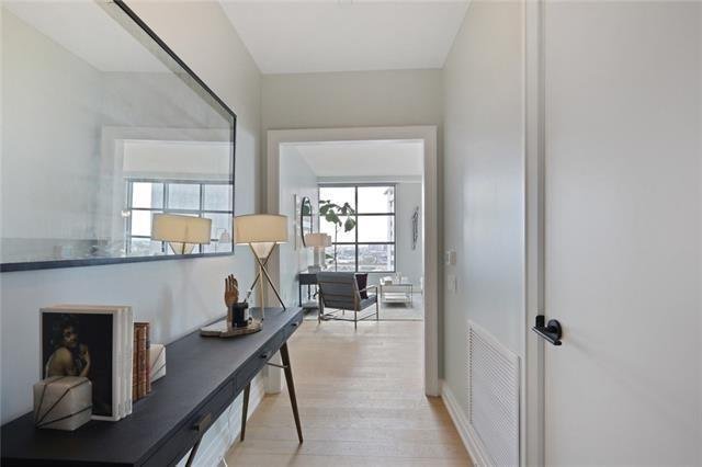 Condo in New Orleans, Louisiana, United States 2 - 18263829