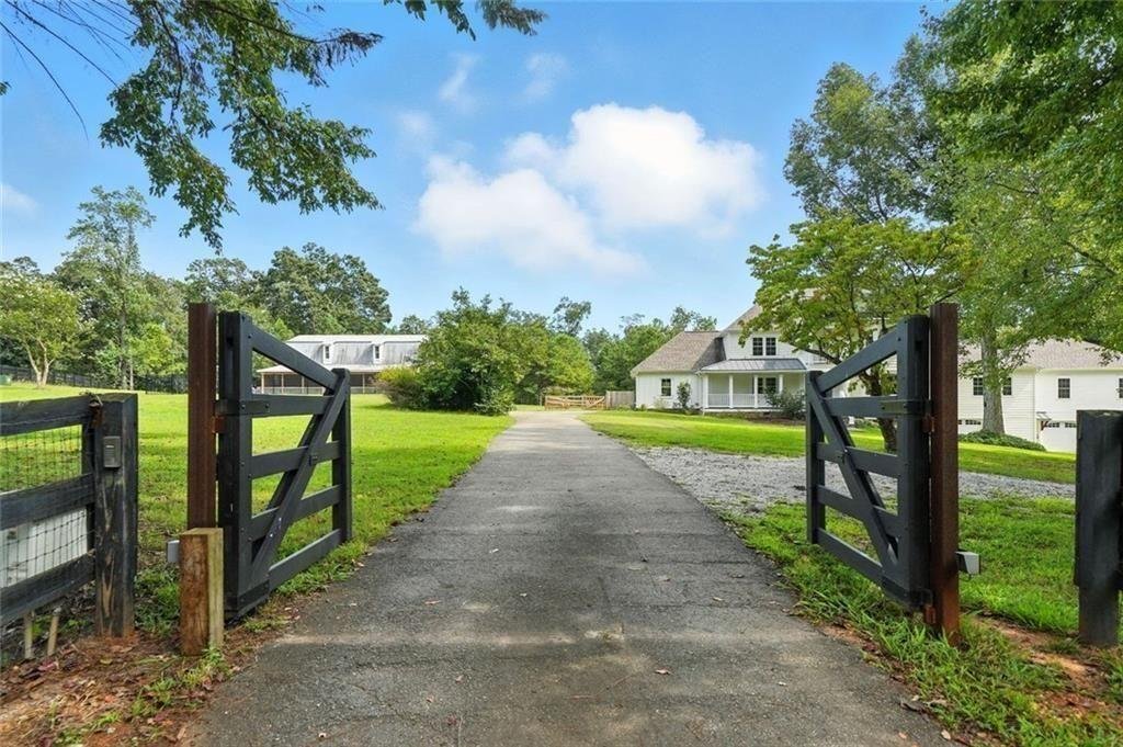 House in Canton, Georgia, United States 4 - 16181140