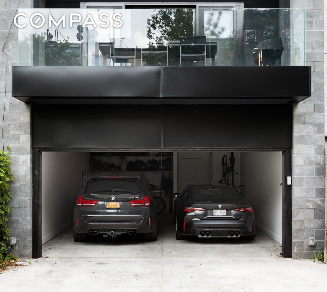 House in New York, New York, United States 2 - 16500651