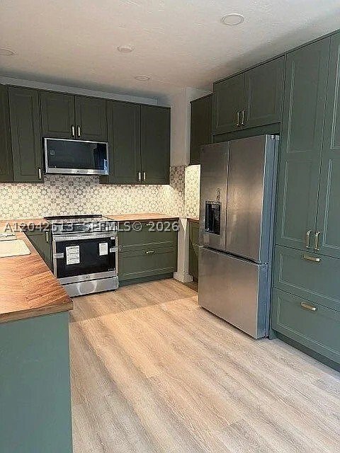 House in Miami, Florida, United States 4 - 18264370