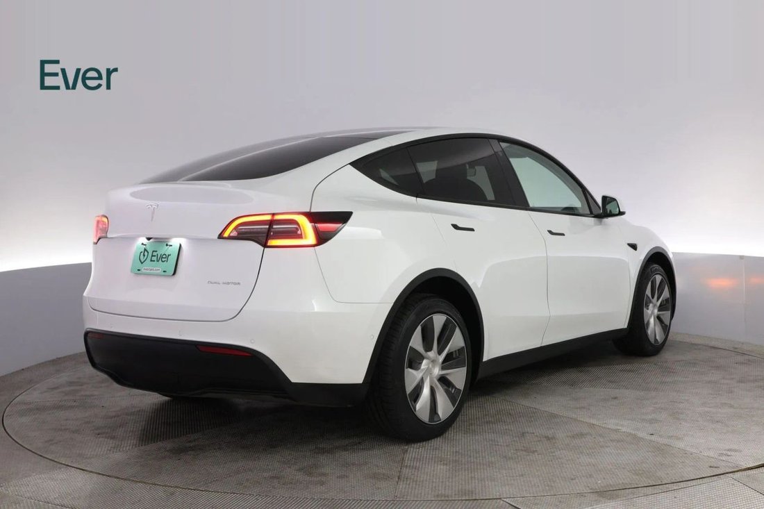 Suv in San Francisco, CA, United States 3 - 18047667