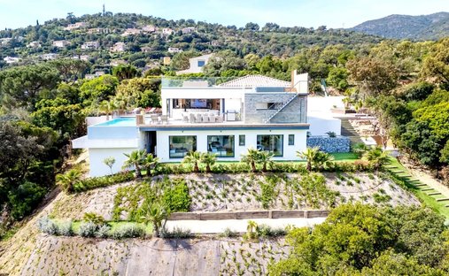 Villa à Nord, Cavalaire-sur-Mer, France 1