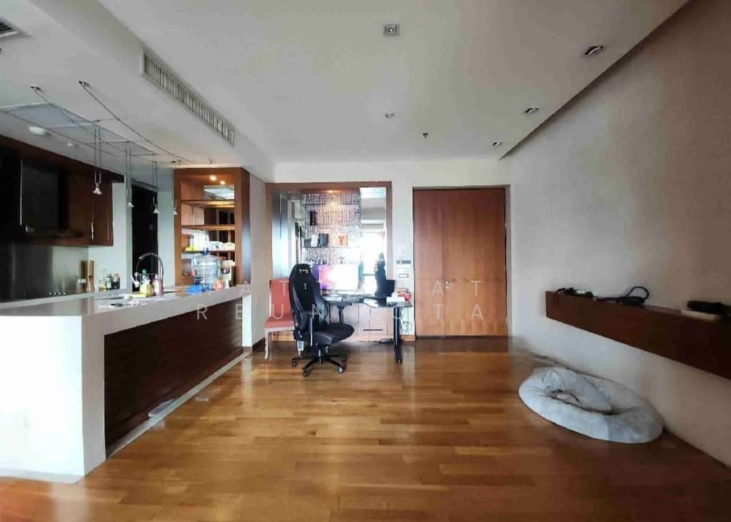 Condo in Khlong Toei, Krung Thep Maha Nakhon, Thailand 1 - 18262418
