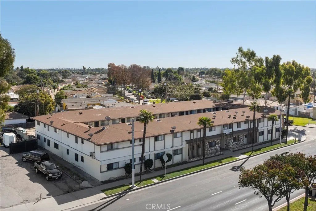 Lynwood, California, United States 2 - 18264821