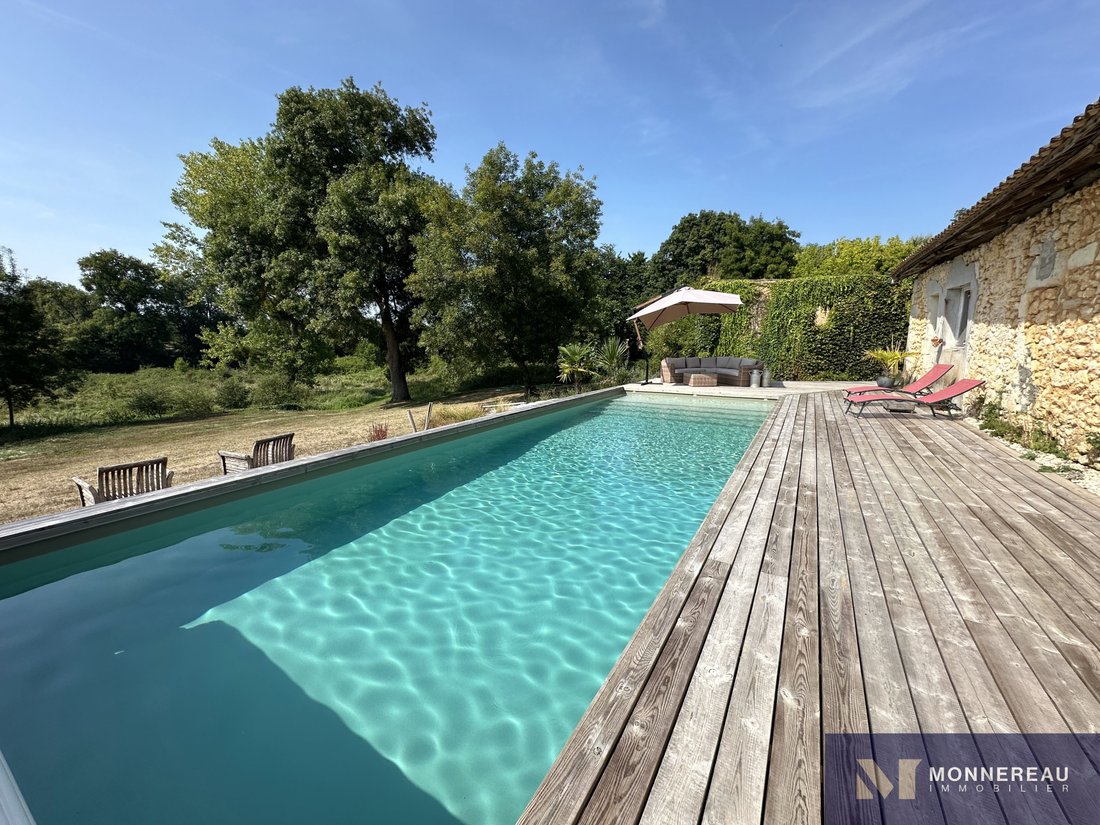 Anwesen in Montguyon, Neu-Aquitanien, Frankreich 5 - 18261240