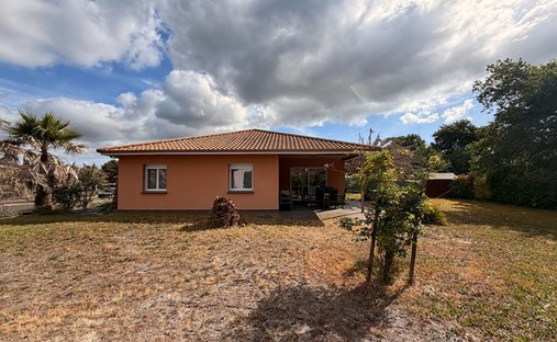 House in Sanguinet, Nouvelle-Aquitaine, France 1