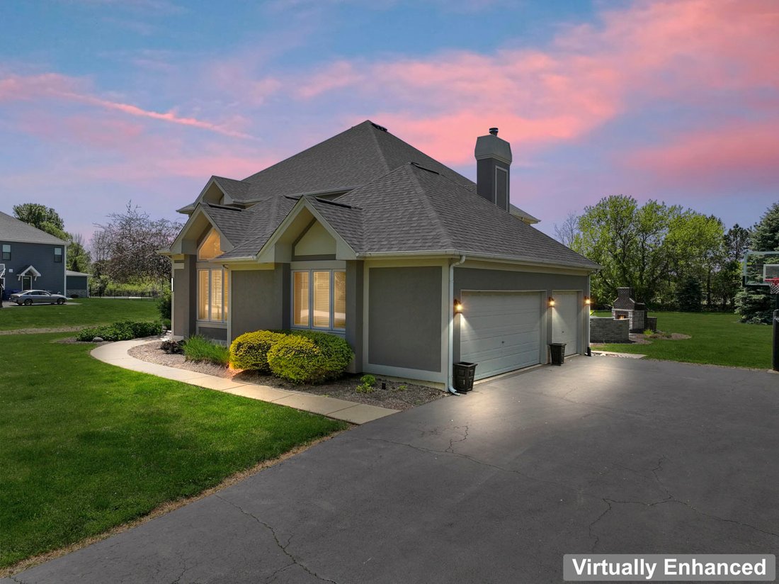 House in Campton Hills, Illinois, United States 2 - 18261385