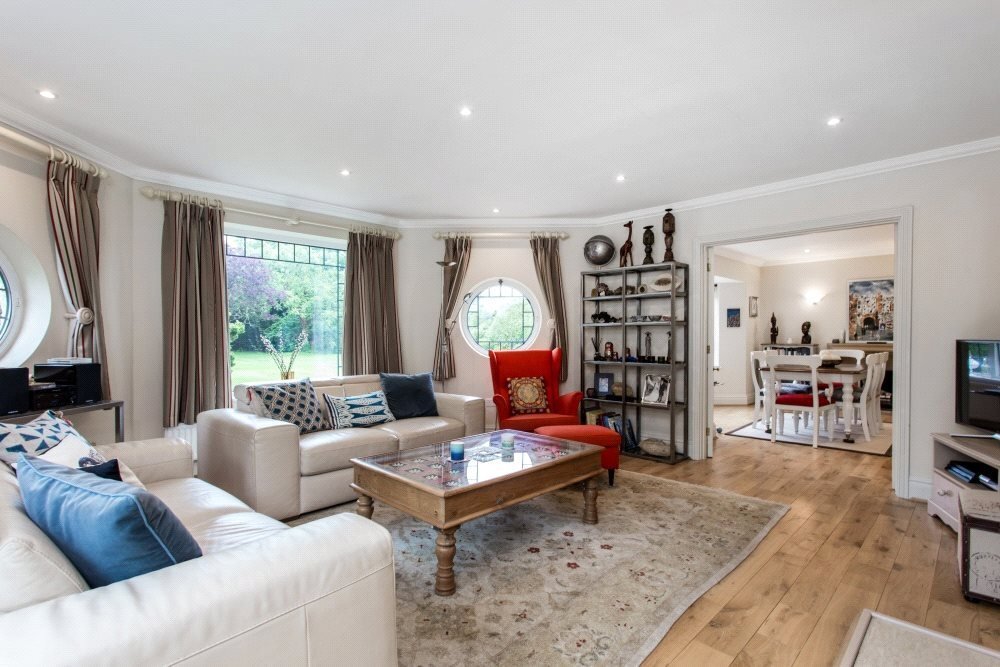 House in Gerrards Cross, England 4 - 18261590