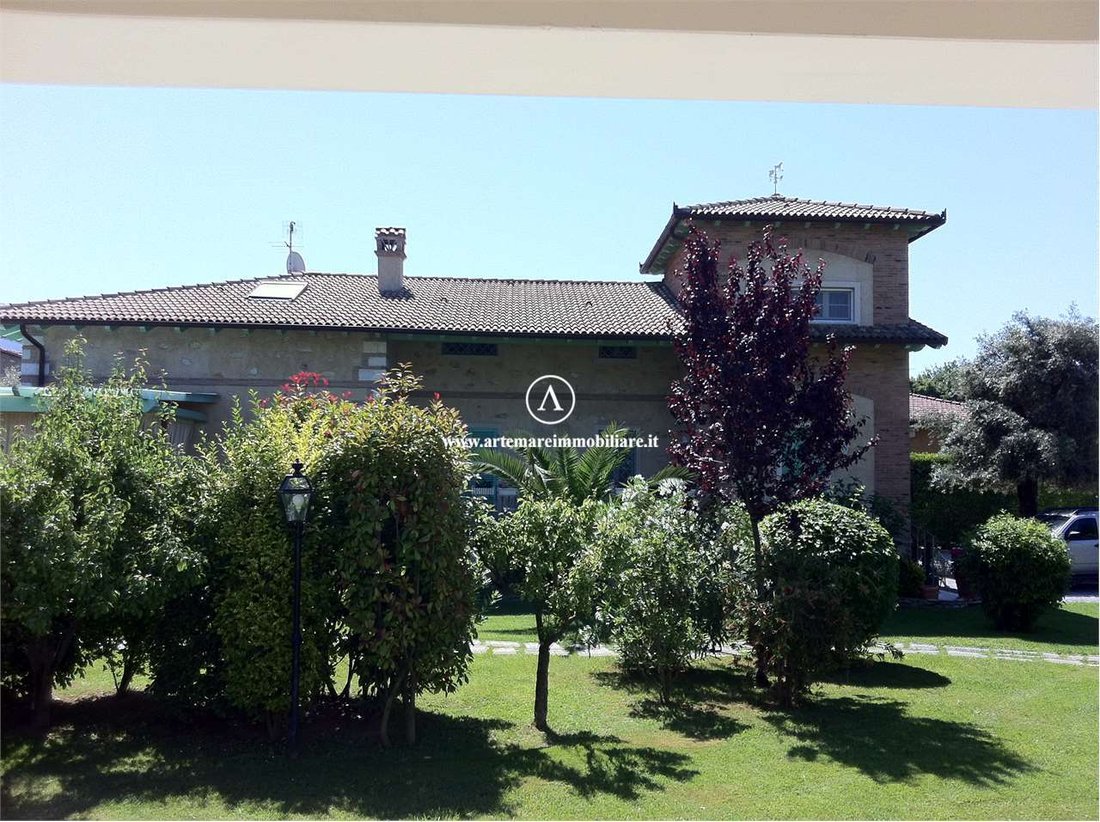 Villa in Seravezza, Tuscany, Italy 2 - 12916725