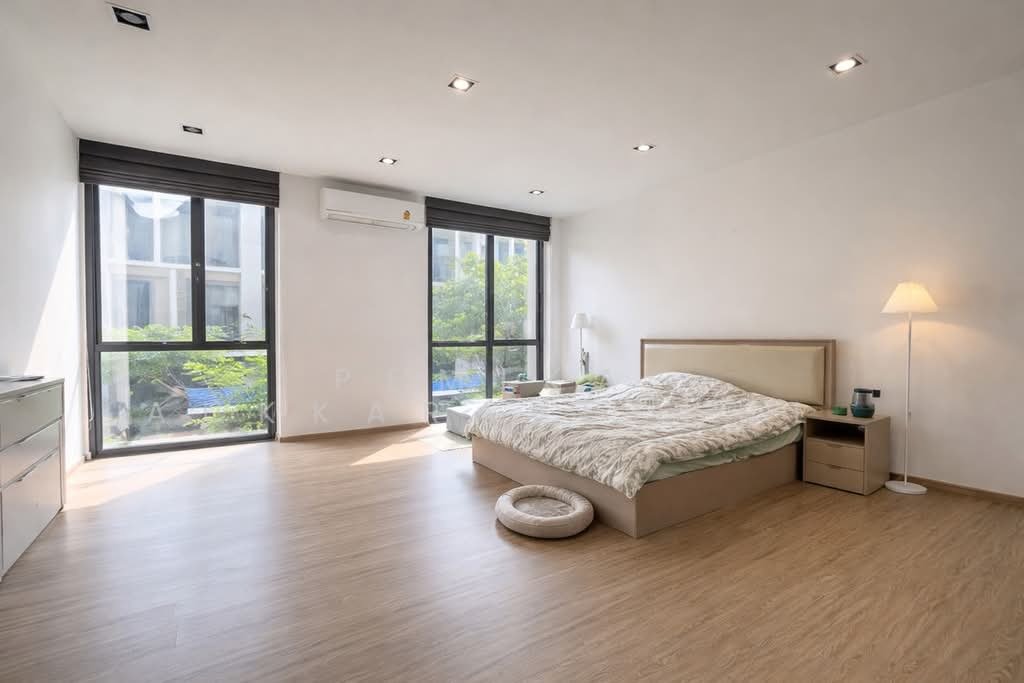 Townhouse in Khlong Chaokhunsing, Bangkok, Thailand 1 - 18262268