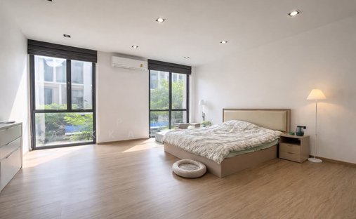 Townhouse in Khlong Chaokhunsing, Bangkok, Thailand 1