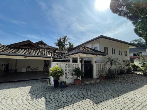 Ampang Jaya, Selangor, Malaysia 1 - 18260848