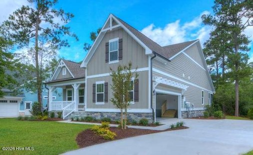 House in Bolivia, North Carolina, United States 1
