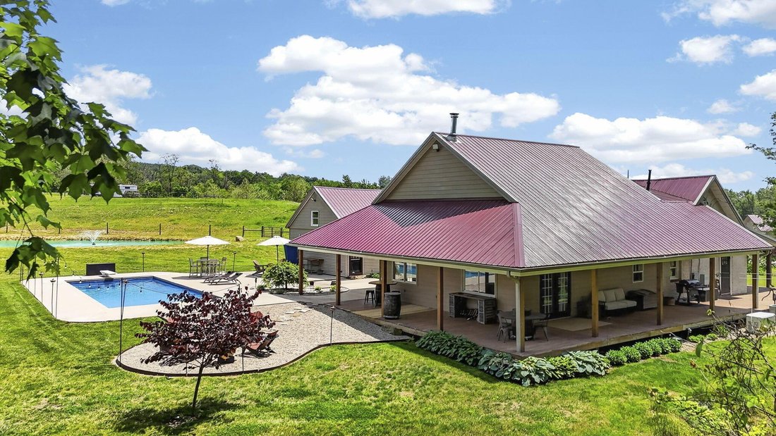 House in Bainbridge, Ohio, United States 1 - 18263691