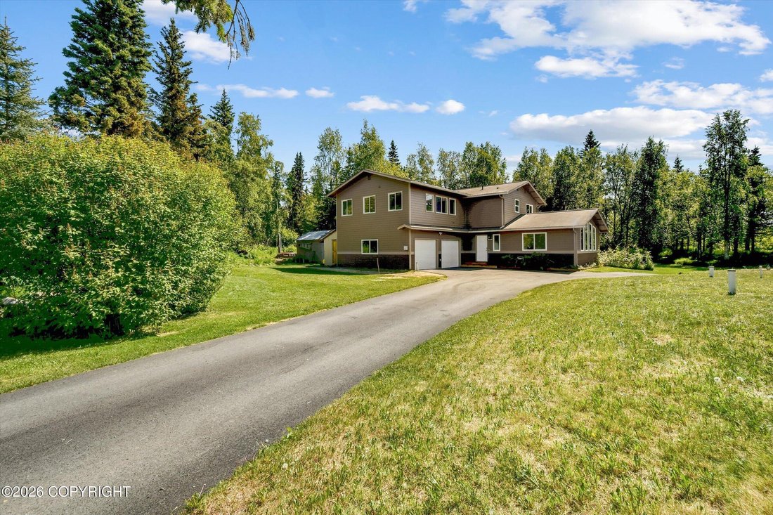 House in Anchorage, Alaska, United States 1 - 18260125