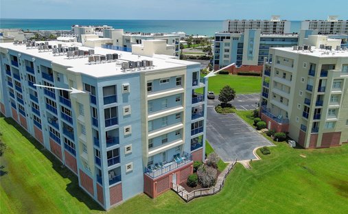 Condo in New Smyrna Beach, Florida, United States 1