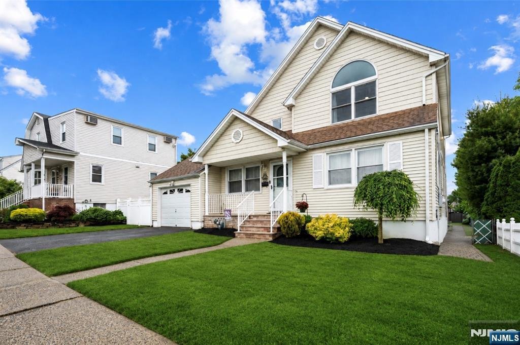House in Nutley, New Jersey, United States 2 - 18007016