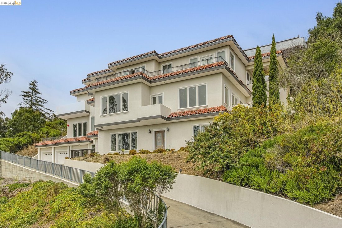 House in El Cerrito, California, United States 3 - 18263737