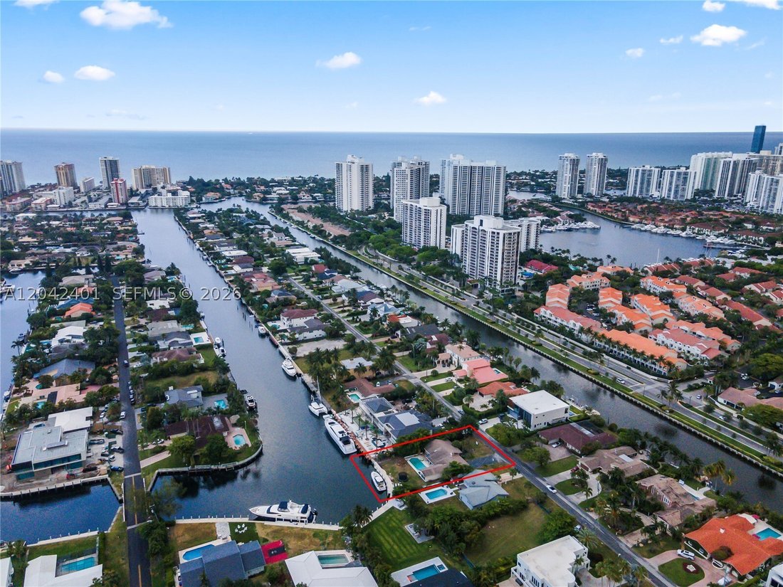House in Hallandale Beach, Florida, United States 5 - 18260893