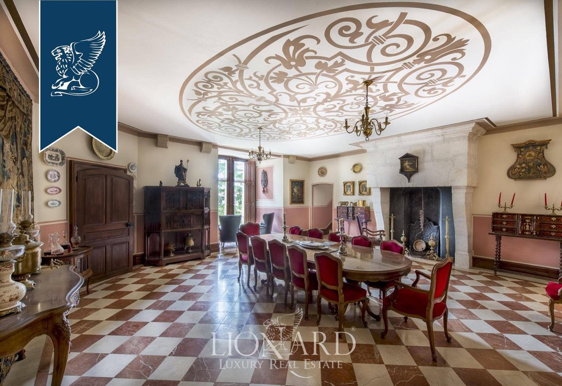 Castle in Italy 4 - 18266445