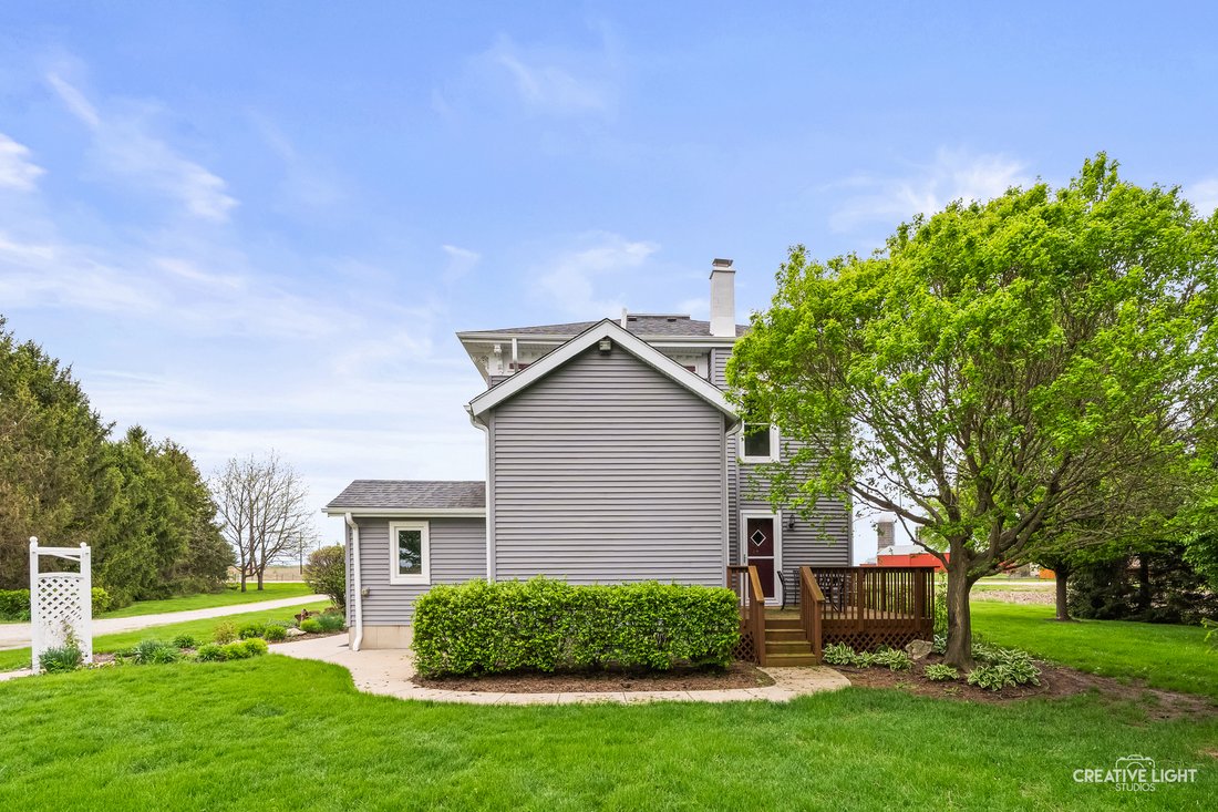 House in Sugar Grove, Illinois, United States 4 - 18264872