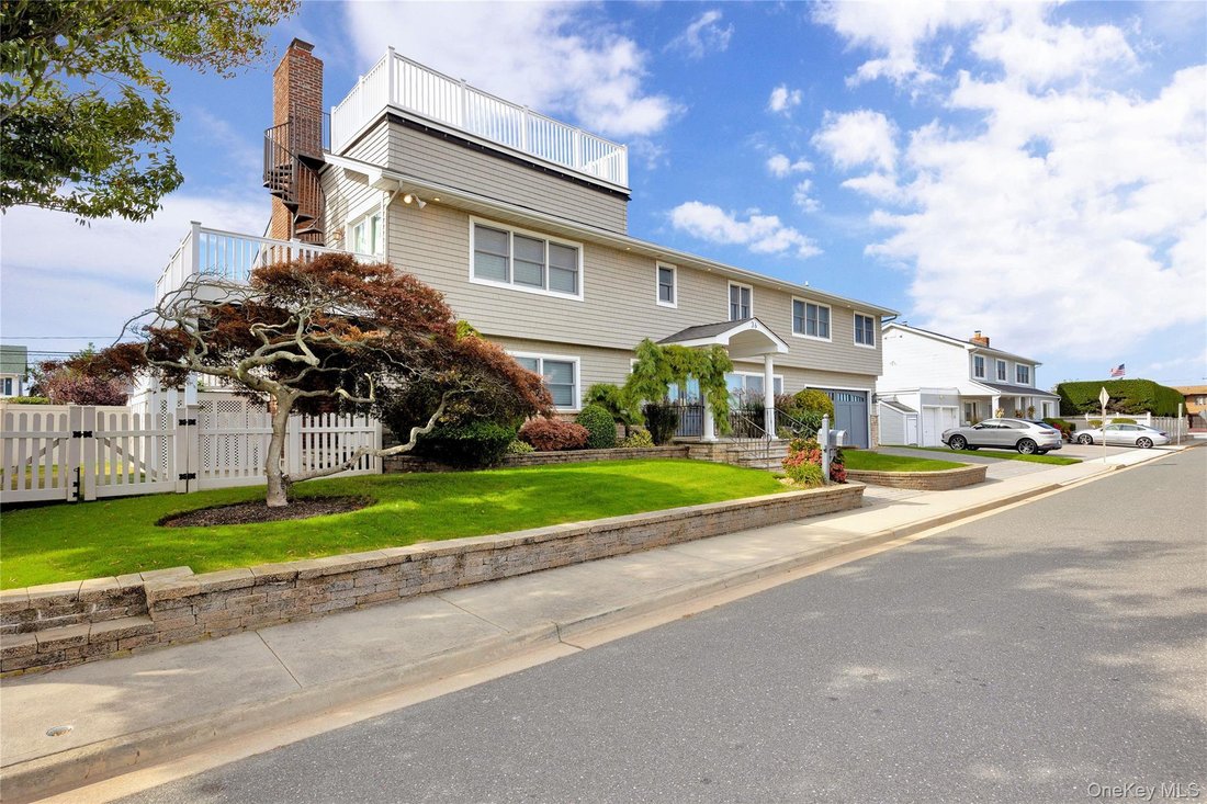 House in Long Beach, New York, United States 2 - 18260311