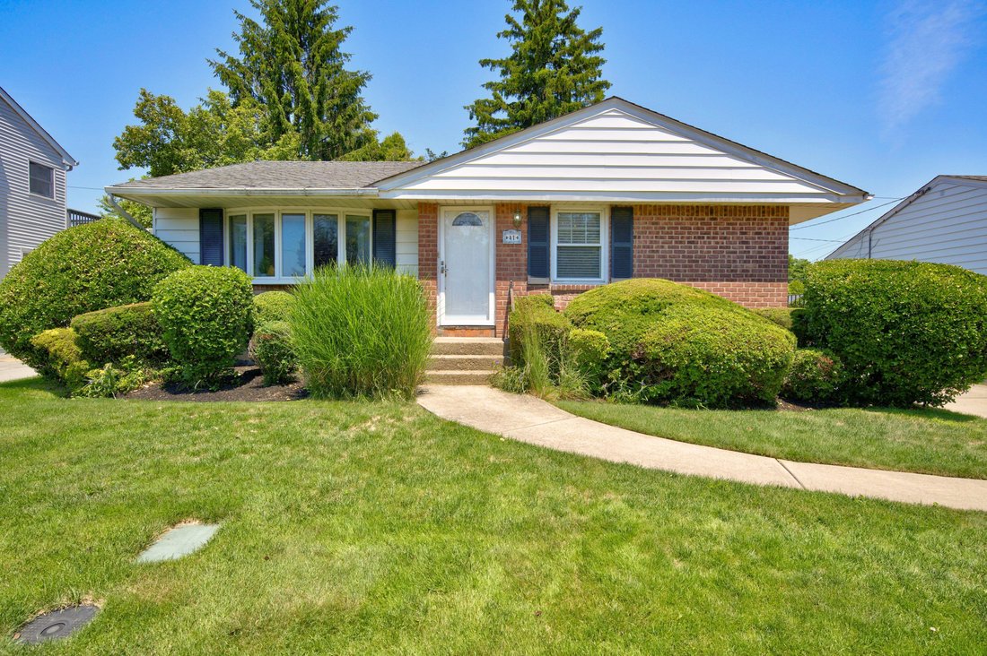 House in Hicksville, New York, United States 2 - 18262899