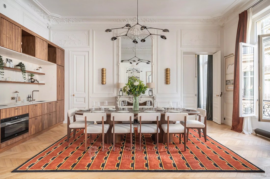 Apartment in Triangle d'Or, Paris 8e Arrondissement, Paris 4 - 18260423