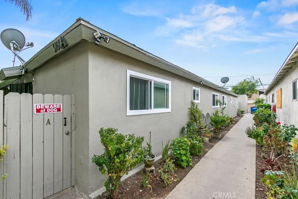 Fullerton, California, United States 3 - 18264916