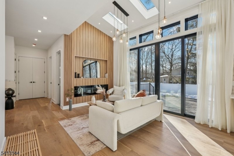 House in Livingston, New Jersey, United States 3 - 18261015