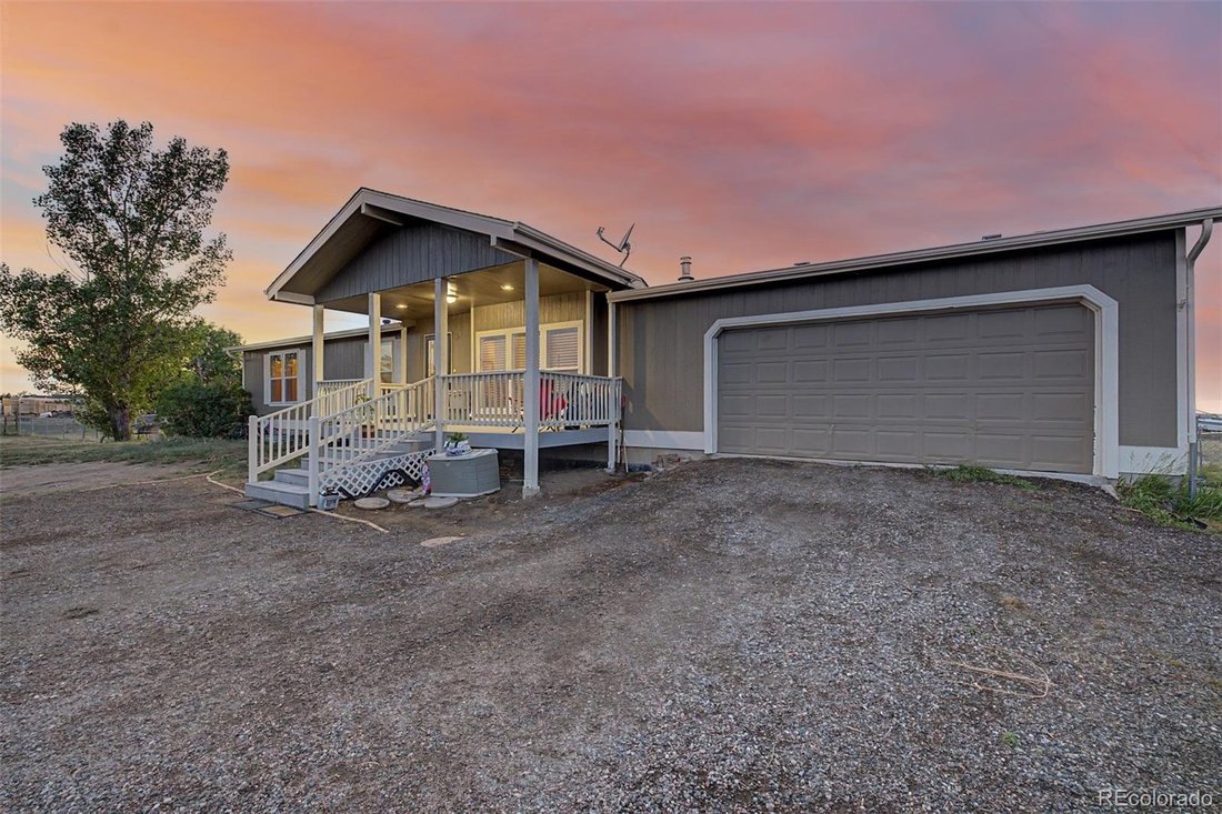 House in Strasburg, Colorado, United States 5 - 18266253