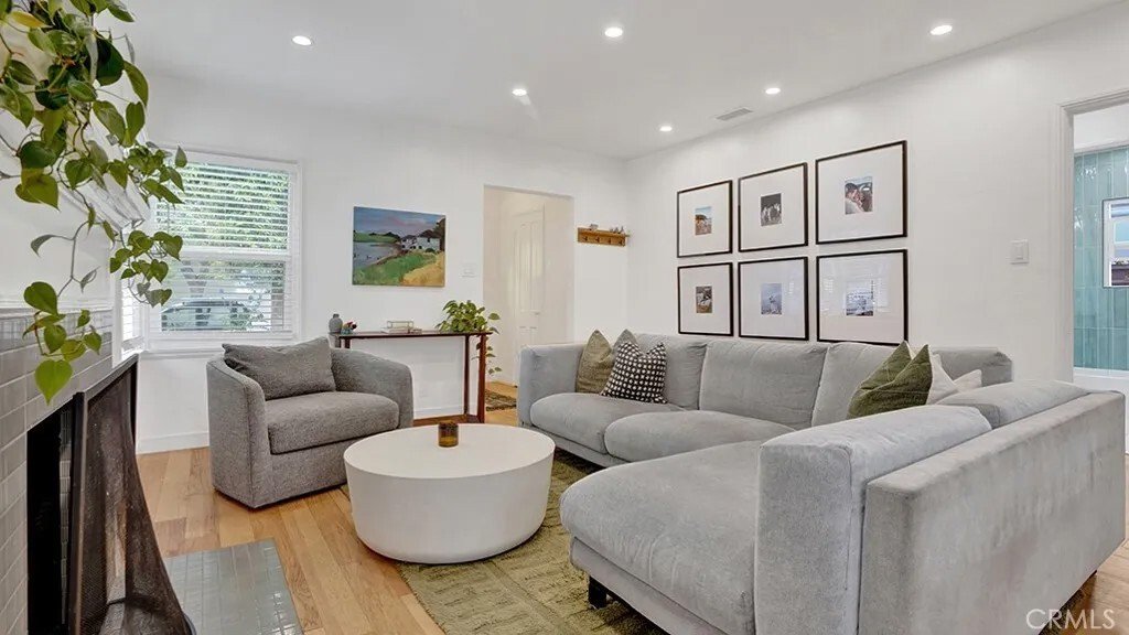 House in Signal Hill, California, United States 3 - 18260647